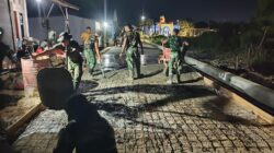 Semangat Tanpa Henti, Satgas TMMD Ke-128 Kodim 0908/Bontang Laksanakan Pengecoran Malam Hari
