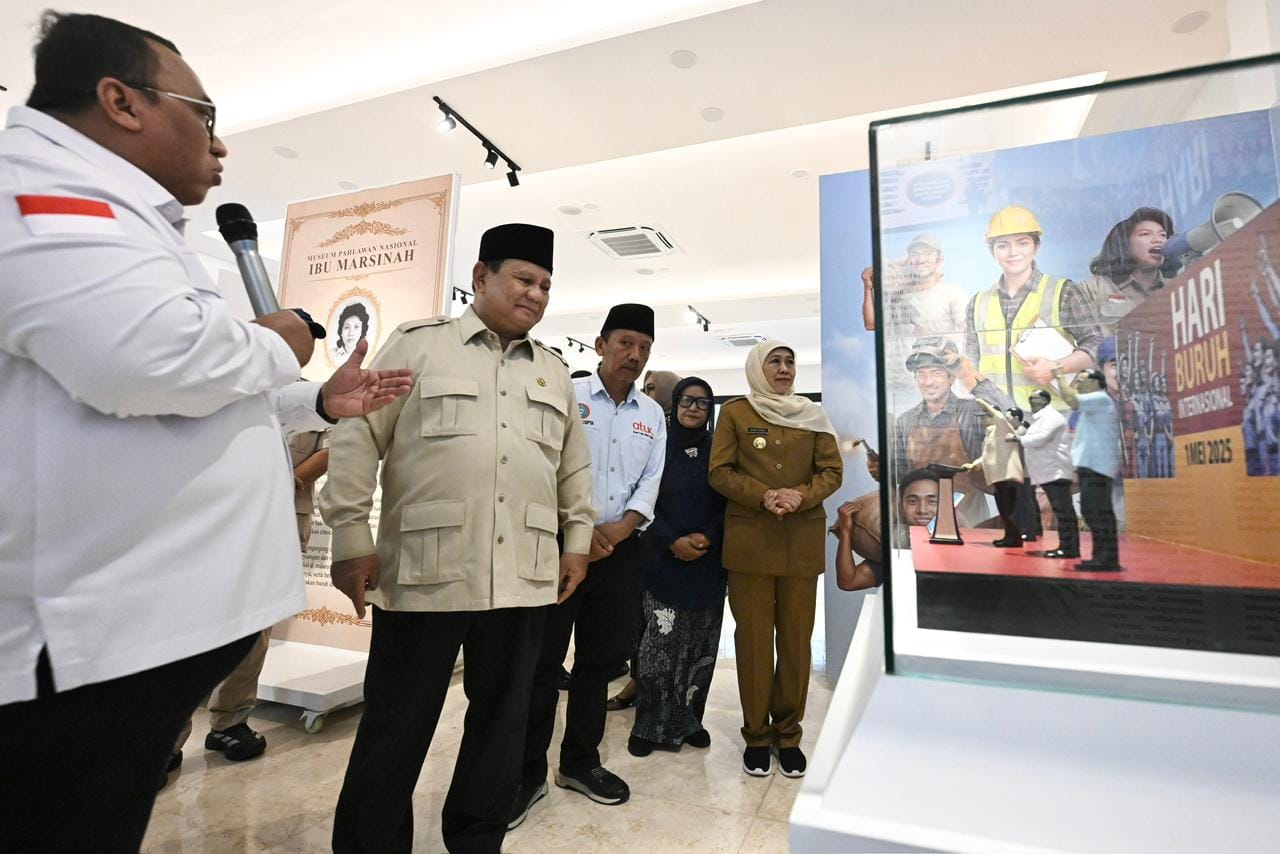Panglima TNI Dampingi Presiden Prabowo Resmikan Museum Ibu Marsinah di Nganjuk Panglima TNI Dampingi Presiden Prabowo Resmikan Museum Ibu Marsinah di Nganjuk
