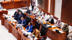 Panglima TNI Hadiri Raker Bersama Komisi I DPR RI Bahas Dinamika Geopolitik dan Misi Perdamaian Dunia Panglima TNI Hadiri Raker Bersama Komisi I DPR RI Bahas Dinamika Geopolitik dan Misi Perdamaian Dunia