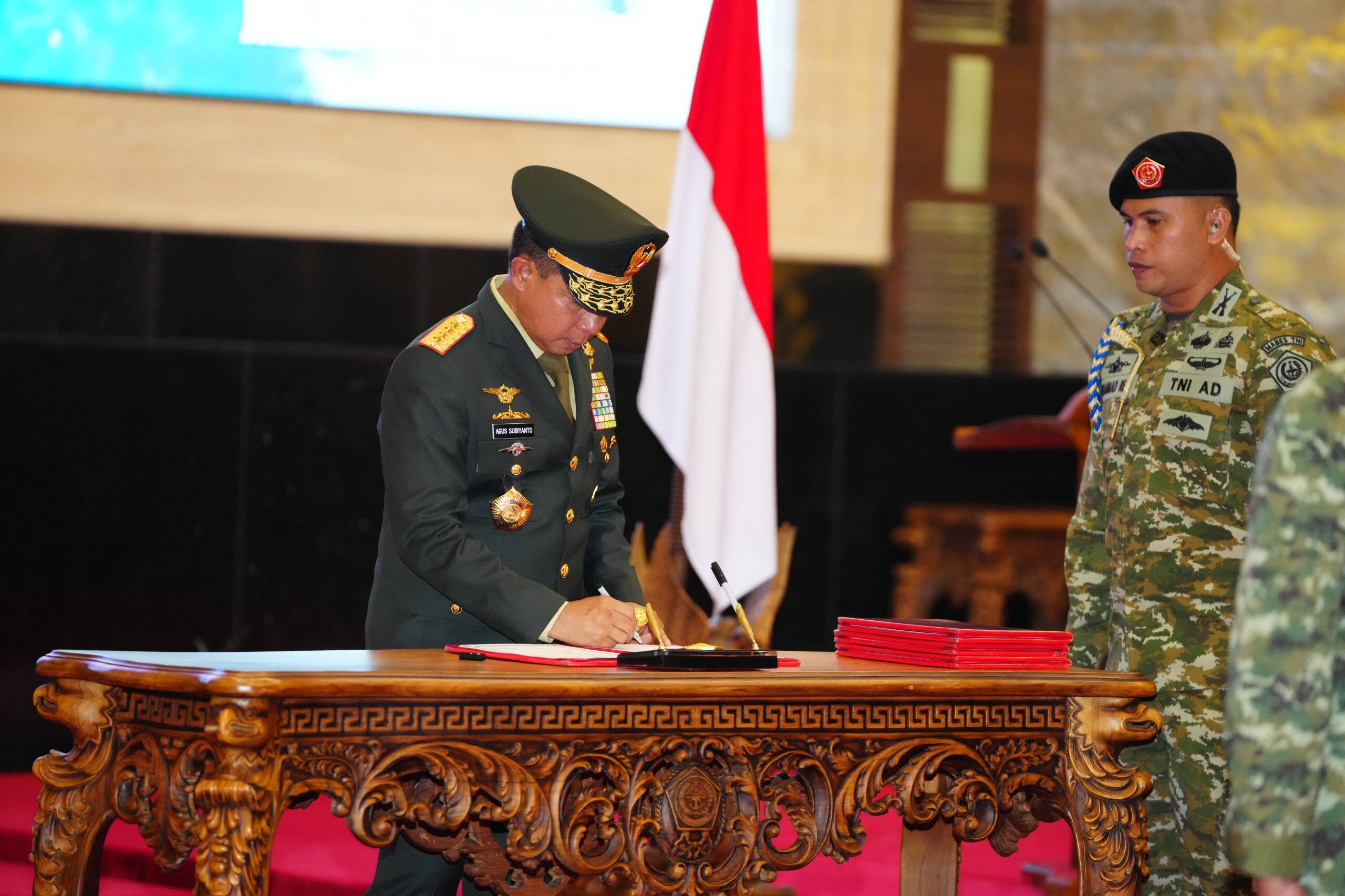 Panglima TNI Pimpin Serah Terima Jabatan Strategis TNI Panglima TNI Pimpin Serah Terima Jabatan Strategis TNI
