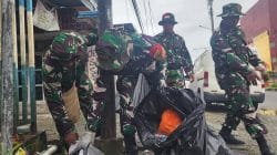 Semangat Gotong Royong, Kodim 1710/Mimika Bersihkan Lingkungan Bersama Masyarakat Semangat Gotong Royong, Kodim 1710/Mimika Bersihkan Lingkungan Bersama Masyarakat