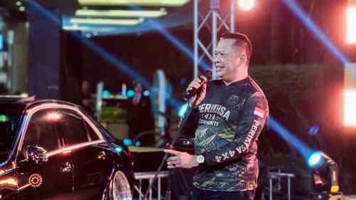 Hadiri HUT Satu Dekade Mercedes Benz W212 Club Indonesia, Bamsoet Ajak Komunitas Otomotif Jadi Motor Penggerak Ekonomi Kreatif di Tengah Ketidakpastian Global Hadiri HUT Satu Dekade Mercedes Benz W212 Club Indonesia, Bamsoet Ajak Komunitas Otomotif Jadi Motor Penggerak Ekonomi Kreatif di Tengah Ketidakpastian Global