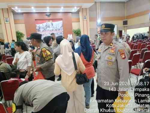 Kapolri Hadiri Baktikes di Pondok Pinang, Ribuan Warga Padati Lokasi Sejak Pagi