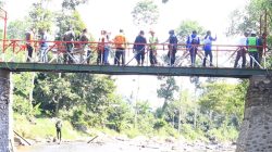 Dandim 0820/Probolinggo Letkol Inf Ribut Yodo Apriantono Pimpin Peninjauan Jembatan Garuda Merah Putih Di Wilayah Teritorial