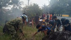 Peduli Lingkungan, Babinsa Kodim Tidore Bersama Pemuda Gelar Aksi Bersih Taman