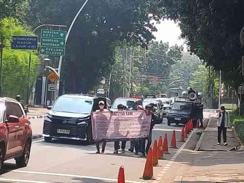 Demo Singkat FAMIT di Jakarta, Soroti Dugaan Korupsi Infrastruktur Maluku