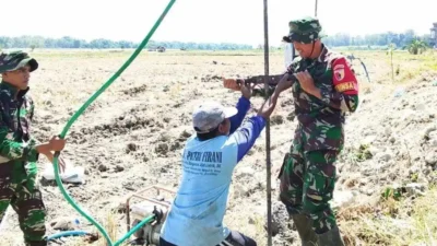 Hidupkan Asa dari Gemericik Air: Satgas TMMD 129 Kodim Bojonegoro Bangun Sumur Bor untuk Masa Depan Desa Kesongo