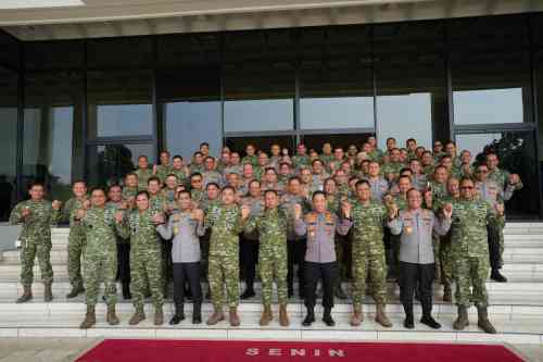 Panglima TNI Terima Kunjungan Silaturahmi Kapolri, Pererat Solidaritas TNI-Polri Panglima TNI Terima Kunjungan Silaturahmi Kapolri, Pererat Solidaritas TNI-Polri