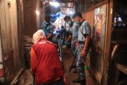Lanud Sultan Hasanuddin Bersama Satuan TNI AU Makassar Gelar Karya Bakti di Pasar Mandai Sambut Hari Bakti ke-79 TNI Angkatan Udara