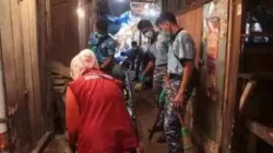 Lanud Sultan Hasanuddin Bersama Satuan TNI AU Makassar Gelar Karya Bakti di Pasar Mandai Sambut Hari Bakti ke-79 TNI Angkatan Udara Lanud Sultan Hasanuddin Bersama Satuan TNI AU Makassar Gelar Karya Bakti di Pasar Mandai Sambut Hari Bakti ke-79 TNI Angkatan Udara
