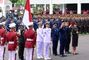 Panglima TNI Hadiri Upacara Prasetya Perwira (Praspa) TNI dan Polri Tahun 2026 di Istana Negara