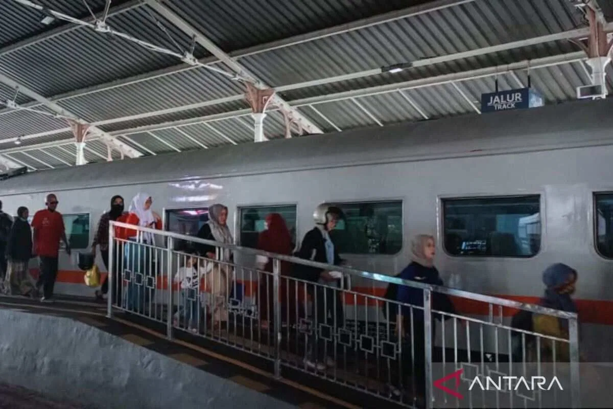 Layanan Stasiun Sidoarjo untuk Pelanggan saat Libur Maulid Nabi