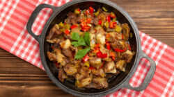 Resep Oseng Mercon Daging Sapi yang Menggugah Selera Resep Oseng Mercon Daging Sapi yang Menggugah Selera