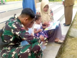 Menyemai Benih-Benih Kecerdasan: Ketika Satgas TMMD 129 Bojonegoro Membuka ‘Jendela Dunia’ Anak-Anak Kesongo
