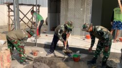 Memasuki Fase Finishing: Pembangunan Musholla Rest Area di TMMD 129 Bojonegoro Tahap Pasang Keramik dan Pengecatan Teras Memasuki Fase Finishing: Pembangunan Musholla Rest Area di TMMD 129 Bojonegoro Tahap Pasang Keramik dan Pengecatan Teras