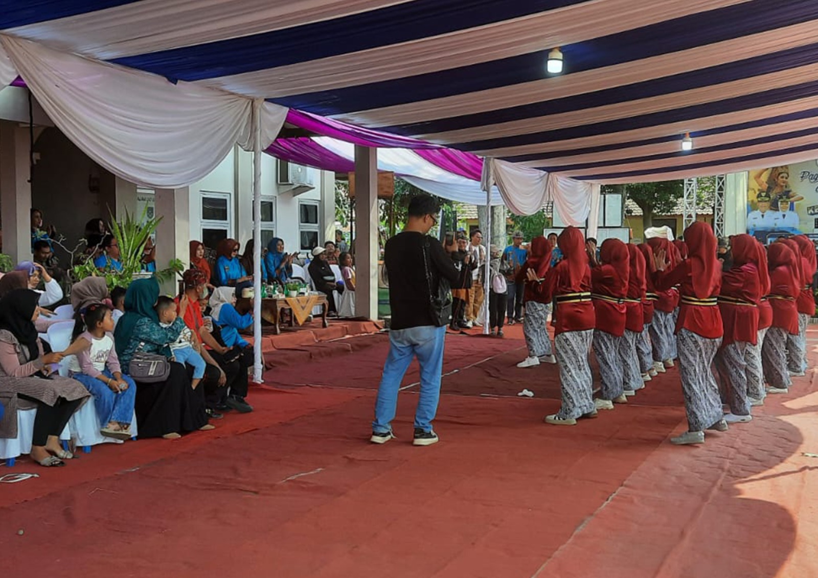 Seni Budaya dan Pariwisata Bergema di Kebonsari, Koramil Kanigaran Turun Kawal Acara Seni Budaya dan Pariwisata Bergema di Kebonsari, Koramil Kanigaran Turun Kawal Acara