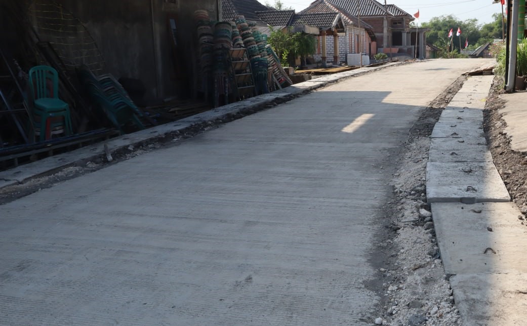 Perkuat Infrastruktur Desa, TMMD 129 Bojonegoro Tuntaskan Drainase 330 Meter di Kesongo Perkuat Infrastruktur Desa, TMMD 129 Bojonegoro Tuntaskan Drainase 330 Meter di Kesongo