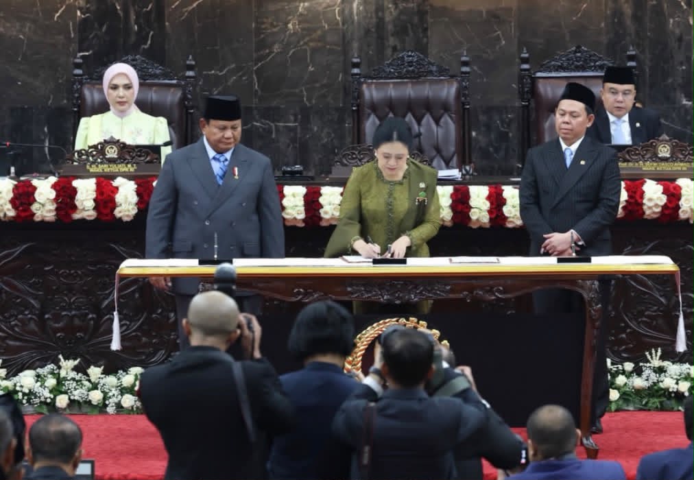 Target Pertumbuhan Ekonomi 6 Persen, Bamsoet Ajak Dunia Usaha dan UMKM Ikut Bergerak Target Pertumbuhan Ekonomi 6 Persen, Bamsoet Ajak Dunia Usaha dan UMKM Ikut Bergerak