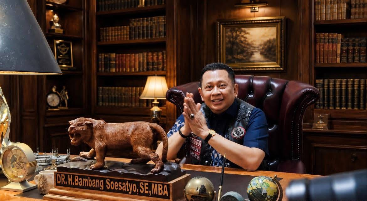 Catatan Politik Bamsoet: Mendorong Generasi Muda Adaptasi Dengan Perubahan Lanskap Dunia Kerja Catatan Politik Bamsoet: Mendorong Generasi Muda Adaptasi Dengan Perubahan Lanskap Dunia Kerja