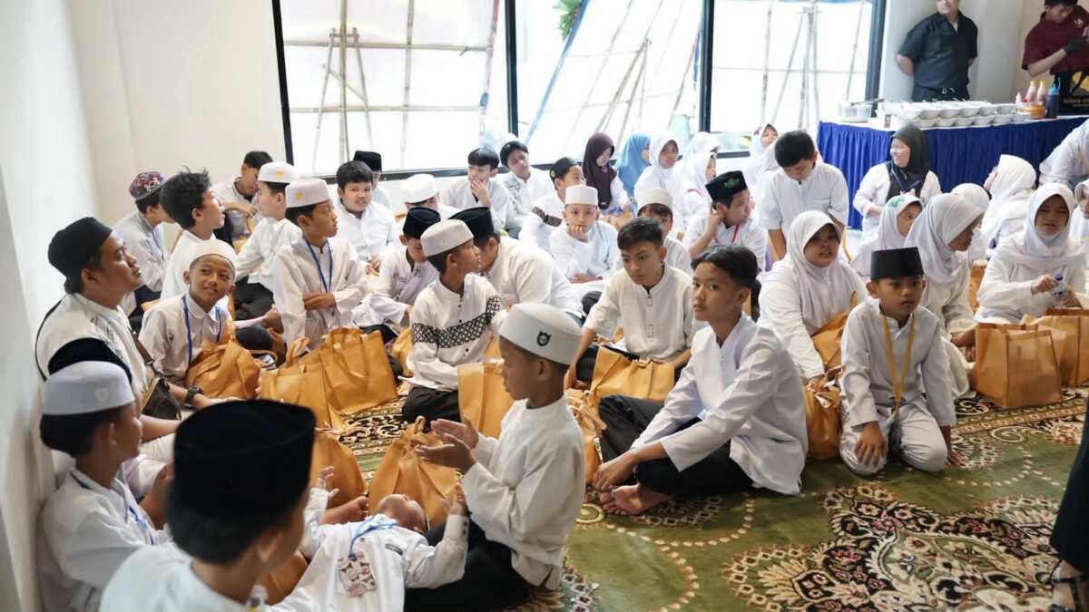 Bisnis Kecantikan dan Kebugaran Makin Menjanjikan, Bamsoet Apresiasi Kehadiran "Sang Dewi Salon & Spa" Sebagai Penggerak Ekonomi Kelas Menengah Bisnis Kecantikan dan Kebugaran Makin Menjanjikan, Bamsoet Apresiasi Kehadiran "Sang Dewi Salon & Spa" Sebagai Penggerak Ekonomi Kelas Menengah