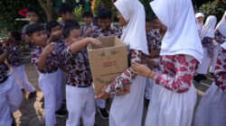 Siswa SDN Kauman 07 Batang Gelar Penggalangan Dana untuk Korban Gempa NTT Siswa SDN Kauman 07 Batang Gelar Penggalangan Dana untuk Korban Gempa NTT