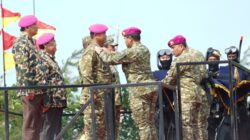 Wakil Panglima TNI dan Sejumlah Pejabat Negara Terima Warga Kehormatan dan Brevet Korps Marinir