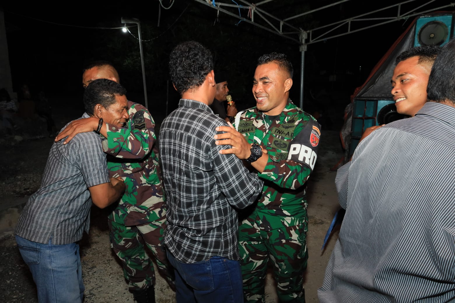 Bukan Sekadar Tugas, TMMD ke-129 Tinggalkan Air Mata dan Kenangan di Hati Warga Bukan Sekadar Tugas, TMMD ke-129 Tinggalkan Air Mata dan Kenangan di Hati Warga