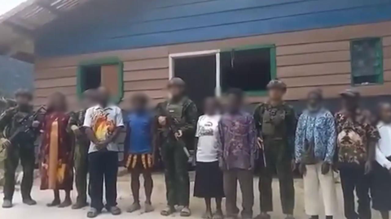 TNI Hadir dengan Kepedulian, Koops TNI Habema Luruskan Informasi Terkait Ucapan Terima Kasih Umat Stasi Santa Sisilia Wuloni TNI Hadir dengan Kepedulian, Koops TNI Habema Luruskan Informasi Terkait Ucapan Terima Kasih Umat Stasi Santa Sisilia Wuloni