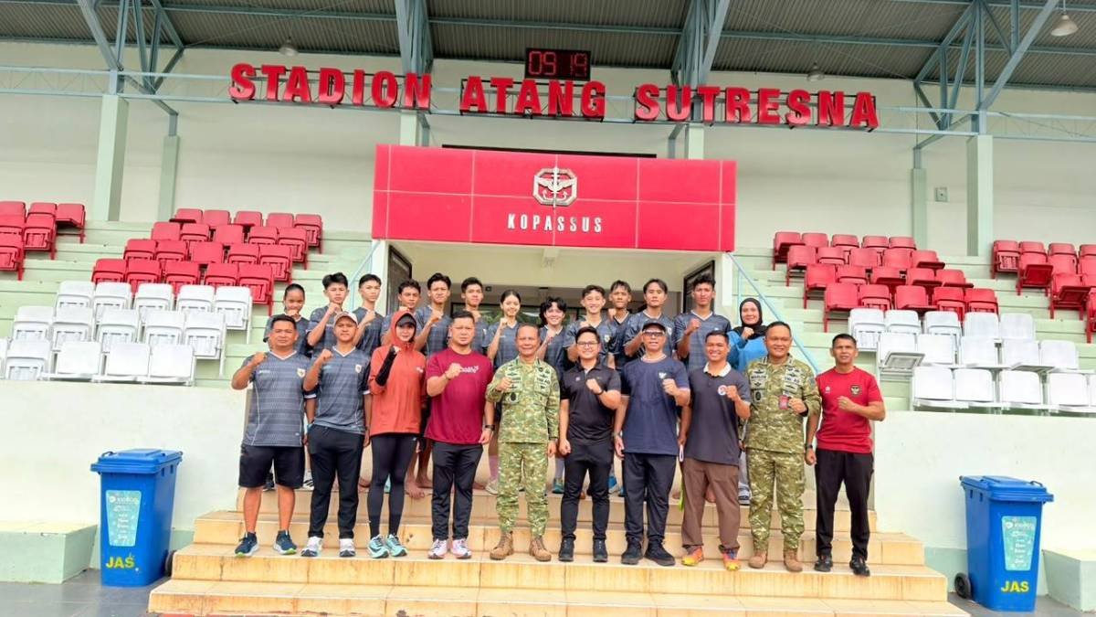 Letjen TNI Richard Tampubolon Tinjau Atlet Pelatnas Taekwondo Indonesia di Markas Kopassus Letjen TNI Richard Tampubolon Tinjau Atlet Pelatnas Taekwondo Indonesia di Markas Kopassus