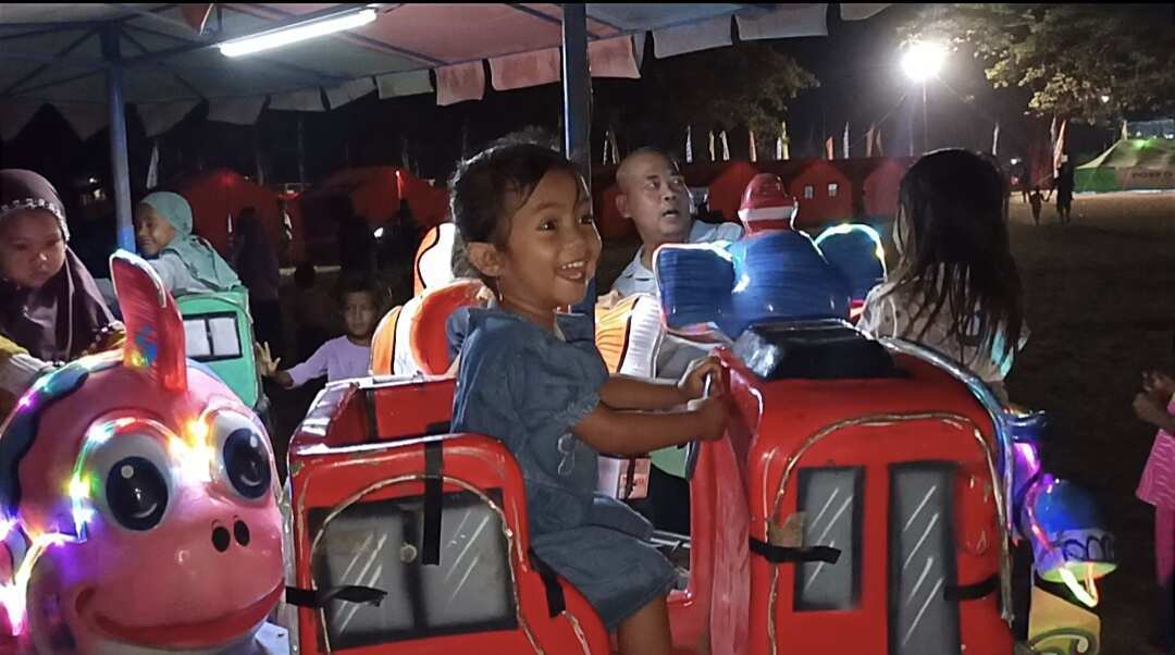 Trauma Healing Korem 161/WS Bangkitkan Keceriaan Anak-Anak Korban Gempa Flores Trauma Healing Korem 161/WS Bangkitkan Keceriaan Anak-Anak Korban Gempa Flores