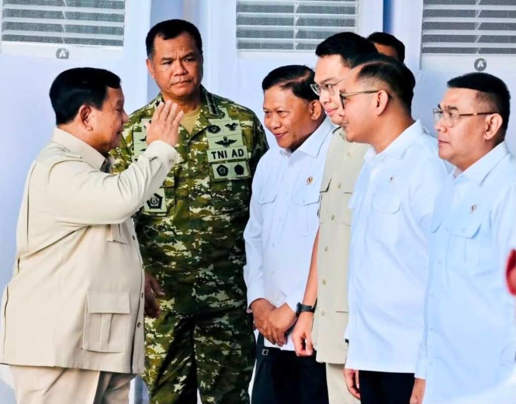 Wapang TNI Hadiri Peresmian PLTS 100 GWp Tahap Pertama Oleh Presiden RI Wapang TNI Hadiri Peresmian PLTS 100 GWp Tahap Pertama Oleh Presiden RI