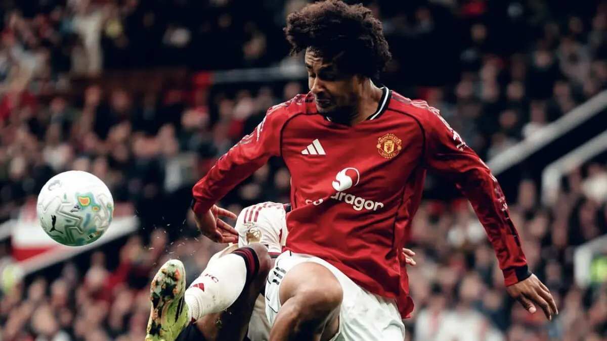 Joshua Zirkzee: Masa Depan Tidak Pasti di Manchester United dan Minat Fiorentina Joshua Zirkzee: Masa Depan Tidak Pasti di Manchester United dan Minat Fiorentina