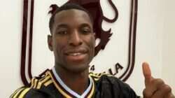 Nicolas Jackson Resmi Bergabung dengan Aston Villa