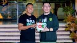 Mengungkap Kerjasama Klub Persebayaan dengan Masyarakat Mengungkap Kerjasama Klub Persebayaan dengan Masyarakat
