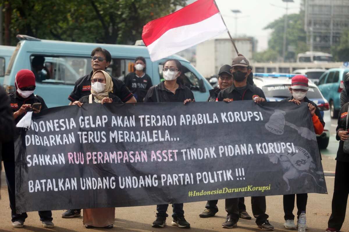 Penyisipan Tindak Pidana dalam RUU Perampasan Aset