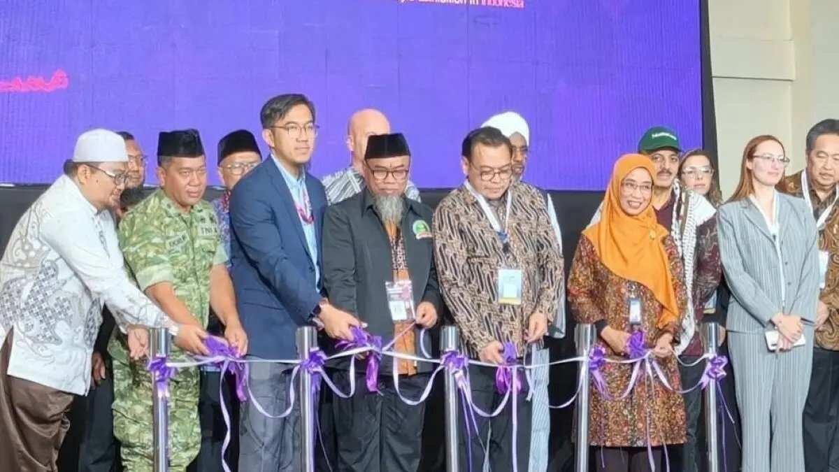 Pelaku Usaha Halal Indonesia dan Kesempatan Global Pelaku Usaha Halal Indonesia dan Kesempatan Global