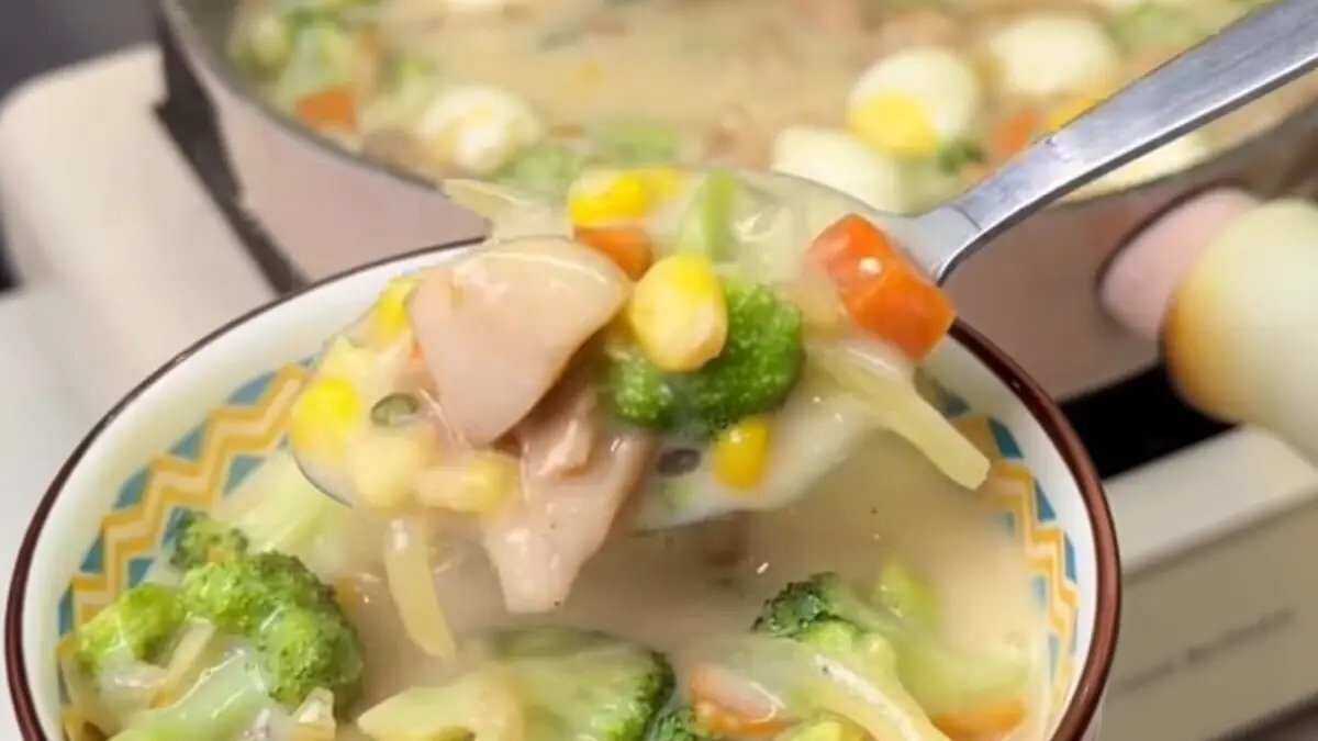 Resep Sup Ayam Brokoli Creamy yang Menggoda Selera Resep Sup Ayam Brokoli Creamy yang Menggoda Selera