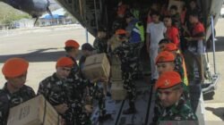 TNI AU Kirim 729 Ton Logistik untuk Korban Gempa NTT TNI AU Kirim 729 Ton Logistik untuk Korban Gempa NTT