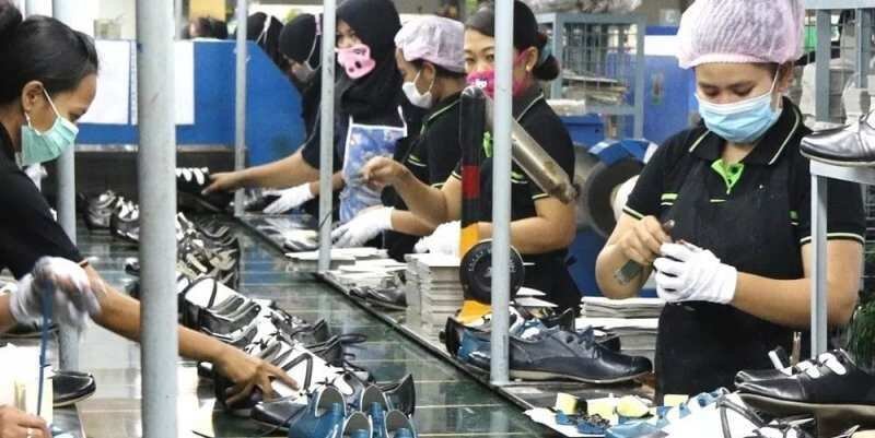 Dinamika Industri Alas Kaki di Indonesia Dinamika Industri Alas Kaki di Indonesia