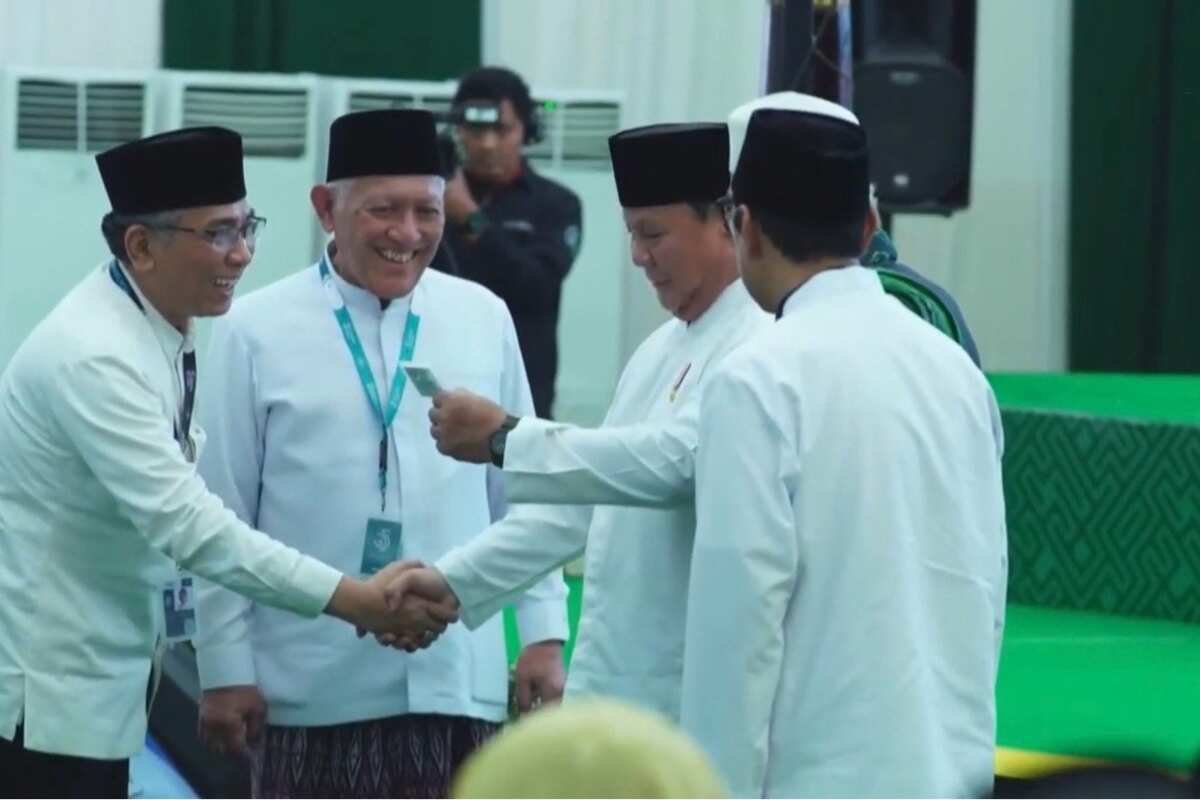 Presiden Prabowo Menerima Kartu Anggota Nahdlatul Ulama Presiden Prabowo Menerima Kartu Anggota Nahdlatul Ulama