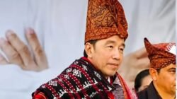 Menelusuri Kontroversi Foto Melva Pardede di Akun Jokowi Menelusuri Kontroversi Foto Melva Pardede di Akun Jokowi