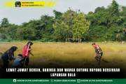 Lewat Jumat Bersih, Babinsa dan Warga Gotong Royong Bersihkan Lapangan Bola