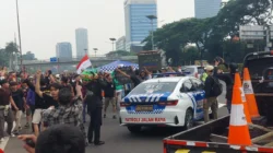 Aksi Massa di Depan DPR: Protes Terhadap Kebijakan Blokade Aksi Massa di Depan DPR: Protes Terhadap Kebijakan Blokade