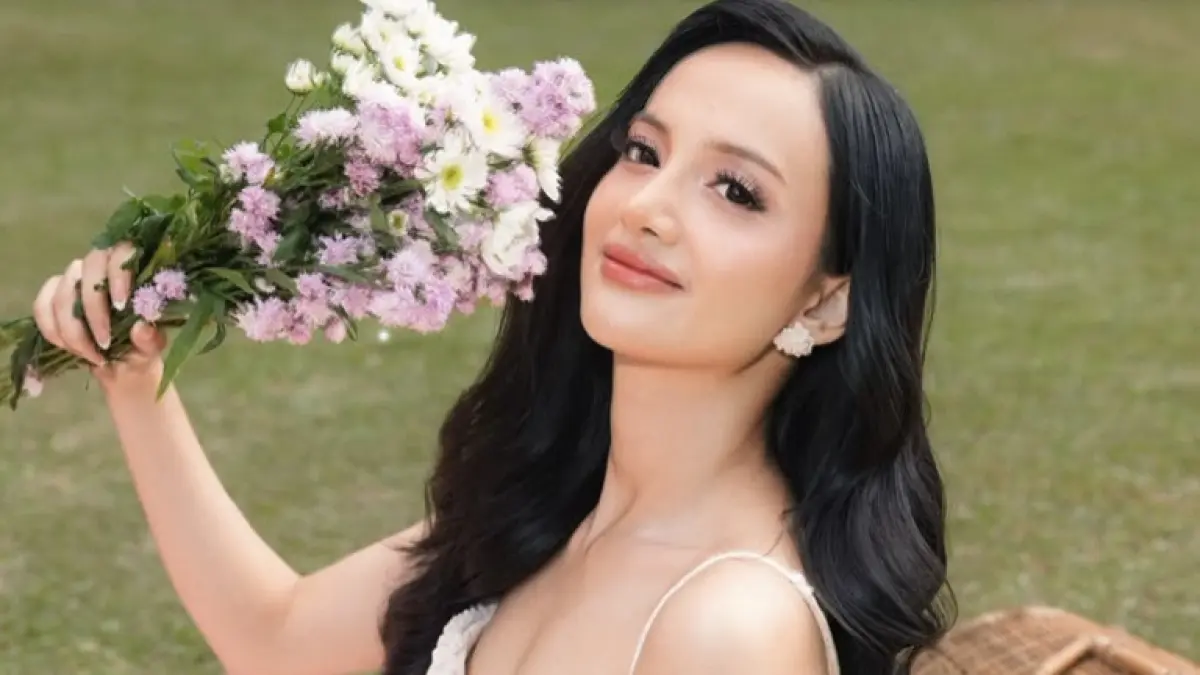 Nisa Farella Rilis Single Terbaru dengan Pesan Kesetiaan Nisa Farella Rilis Single Terbaru dengan Pesan Kesetiaan
