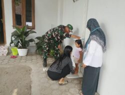 Dukung Pencegahan Stunting Sejak Dini, Babinsa Koramil Garum Mendampingi Kegiatan Posyandu