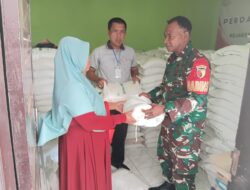 Dampingi Penyaluran Bapang, Koramil Wonoasih Imbau Warga Gunakan Bantuan Sesuai Kebutuhan