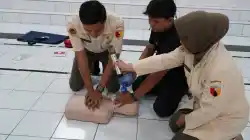 Sambut HUT TNI Ke-81, Kodim Bojonegoro bersama Polkes bekali Ratusan Pelajar Jurus Penyelamat ‘AMAN–CPR’