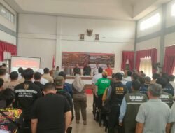TIM PENYULUH MABES TNI BERSAMA PASIS DIKREG 56 SESKO TNI EDUKASI WARGA CEGAH KARHUTLA TIM PENYULUH MABES TNI BERSAMA PASIS DIKREG 56 SESKO TNI EDUKASI WARGA CEGAH KARHUTLA