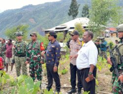 Kodim 1714/Puncak Jaya Gelar Doa Bersama dan Peletakan Batu Pertama Pembangunan Jembatan di Kampung Kulonggame
