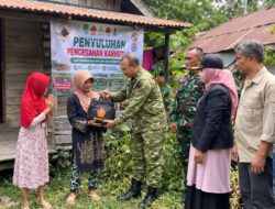TNI Gencarkan Penyuluhan Door to Door Cegah Karhutla di Kabupaten Sambas